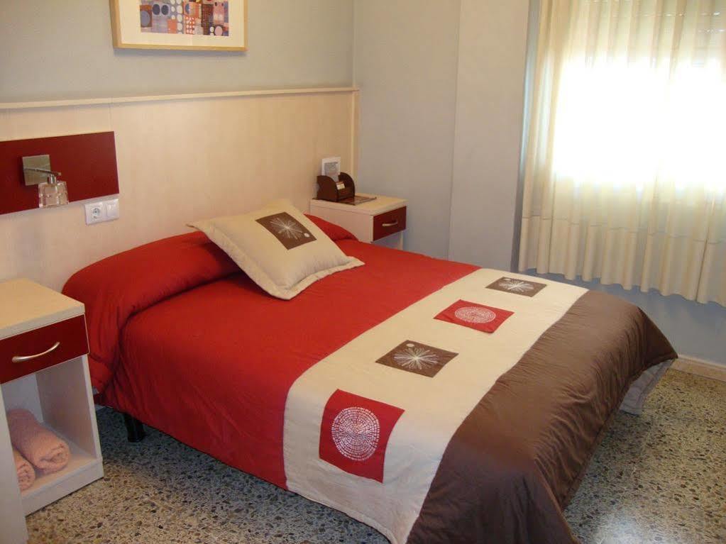 Hostal بادالونا المظهر الخارجي الصورة